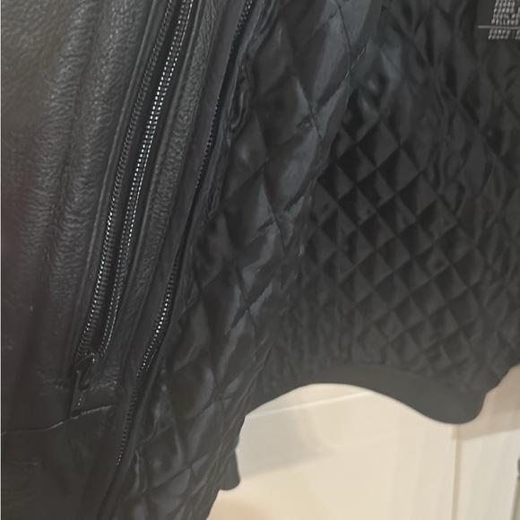 Harley-Davidson Black and Cream Varsity Jacket - Picture 4 of 6